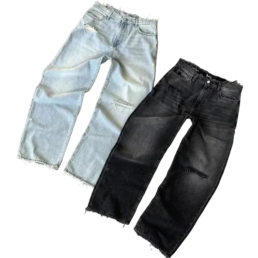 DISTRESSED FLARED JEANS